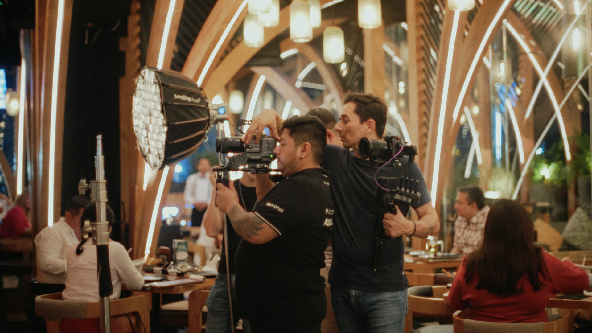 Equipo Motus filmando en locación